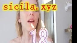 美女18岁生日礼物-用你的大屌插进我的无毛屄